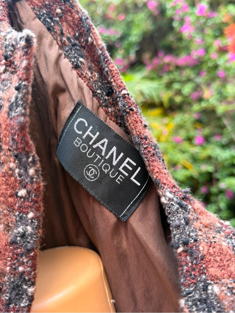 AUTHENTIC Chanel vintage Women's Tweed Button-Up Jacket in Burgundy Plaid - Picture 8 of 11